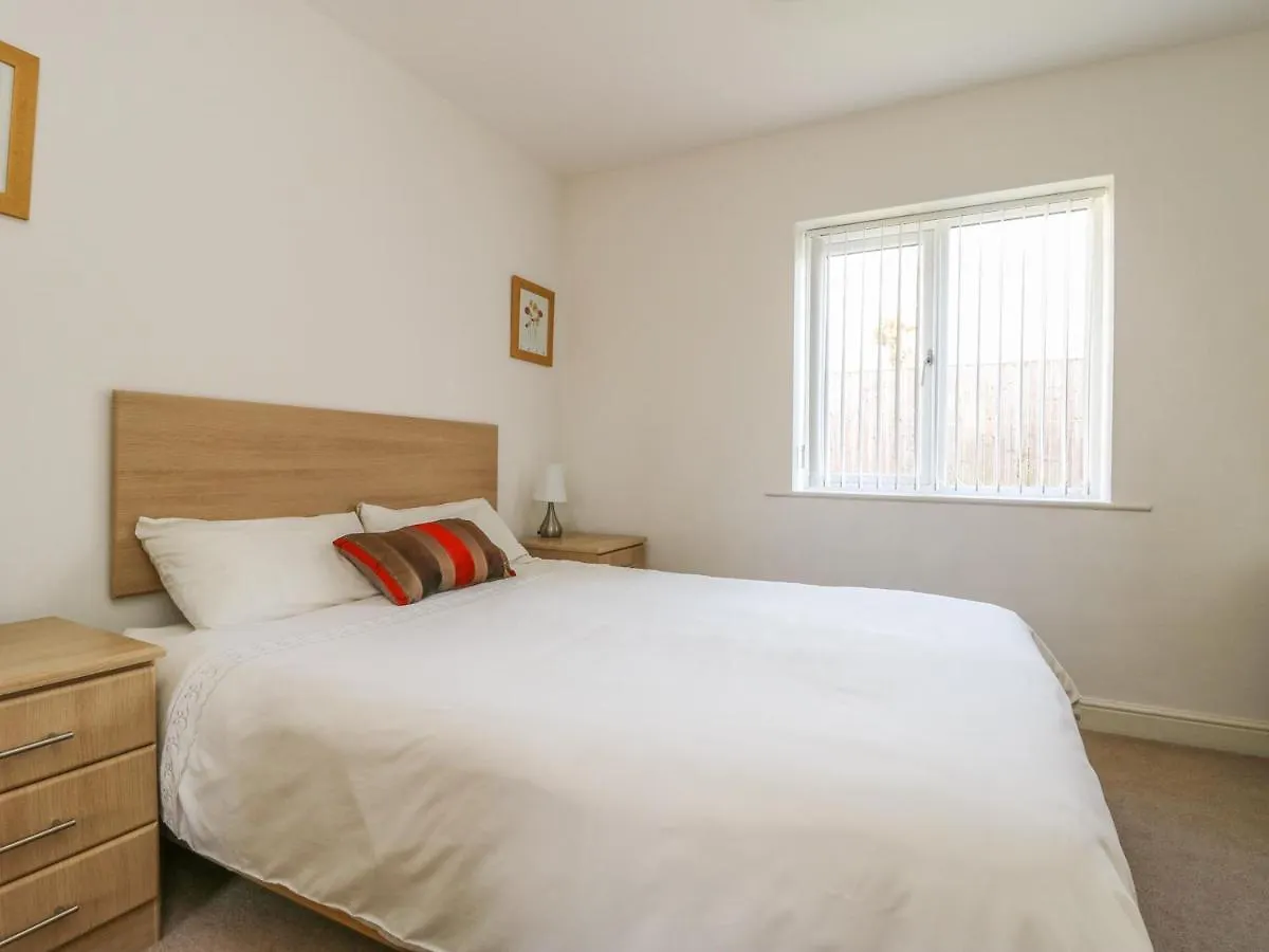 Old Orchard Cottage Barmby on the Moor 0*,